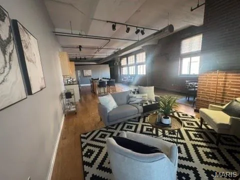 $230,000 | 1619 Washington Avenue, Unit 802, St. Louis, MO 63103