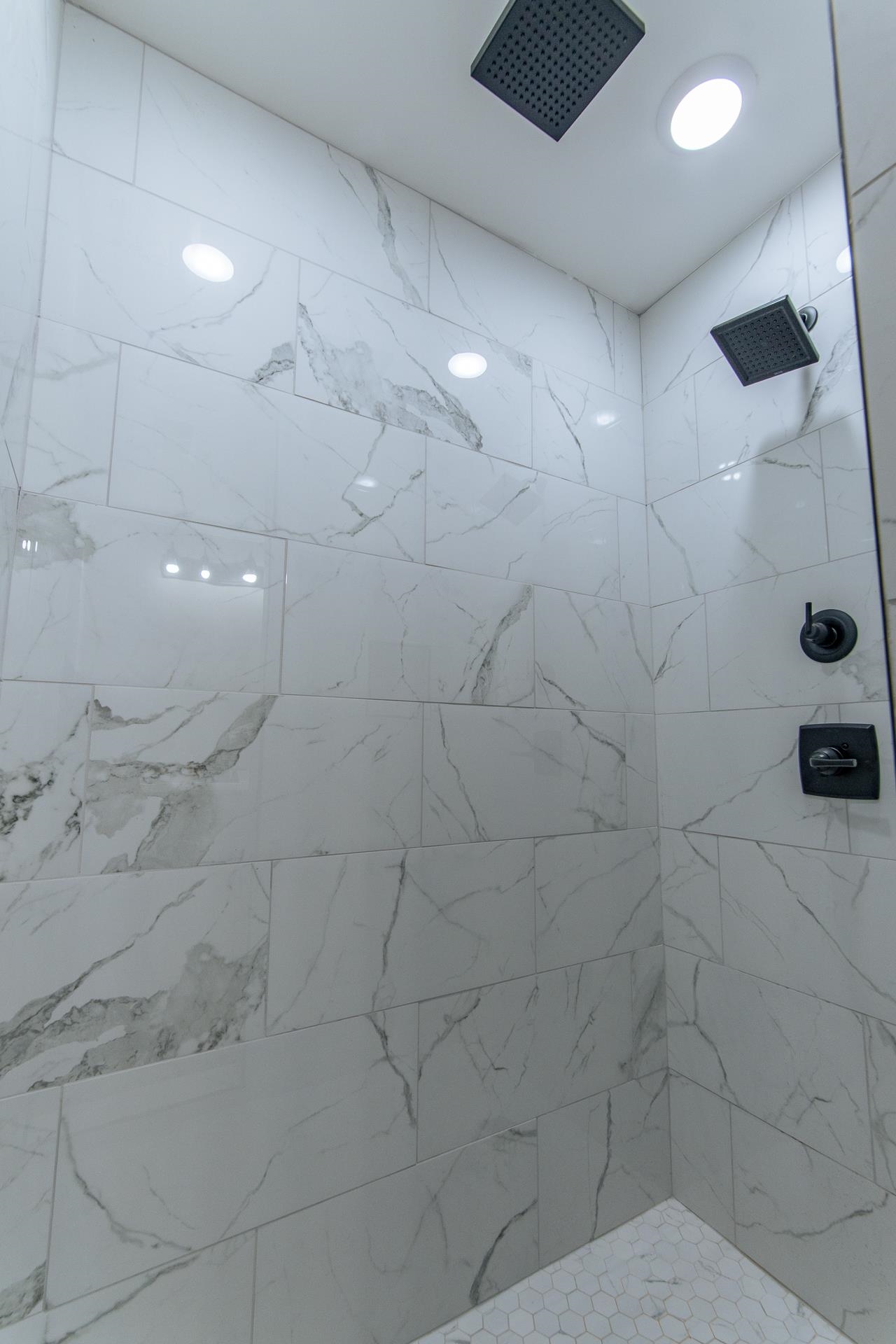 1471 Chambers Store Road Michie, TN 38357 - Photo 16 of 38 Full bathroom with tiled shower