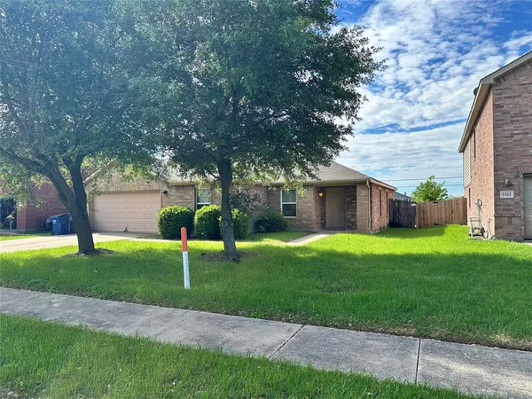 $2,350 | 1308 Divine Drive, Lancaster, TX 75146