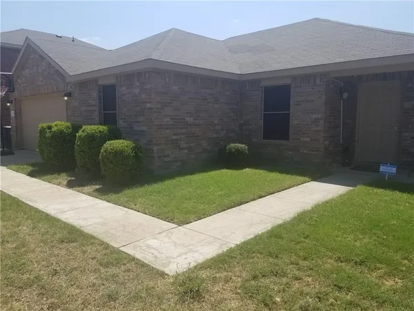 $2,400 | 1308 Divine Drive, Lancaster, TX 75146