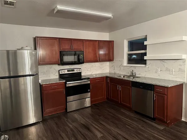 $2,350 | 1308 Divine Drive, Lancaster, TX 75146