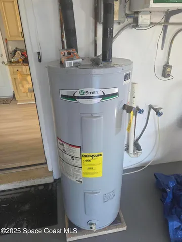 a view of a backyard of the house