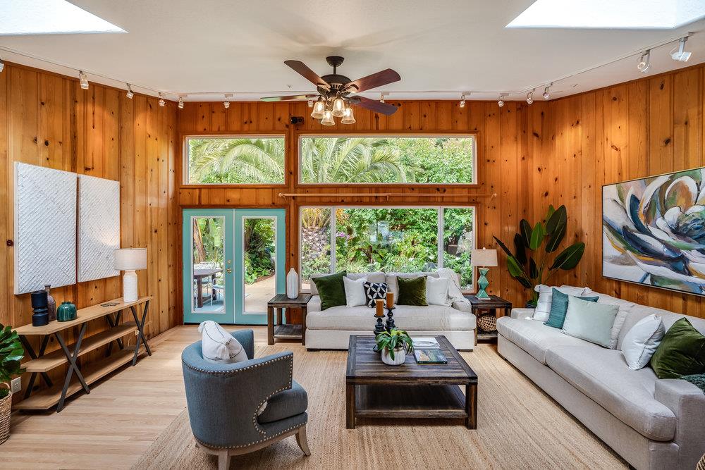 1067 Rio Vista Drive Pacifica, CA 94044 - Photo 4 of 43 a living room with furniture and a large window