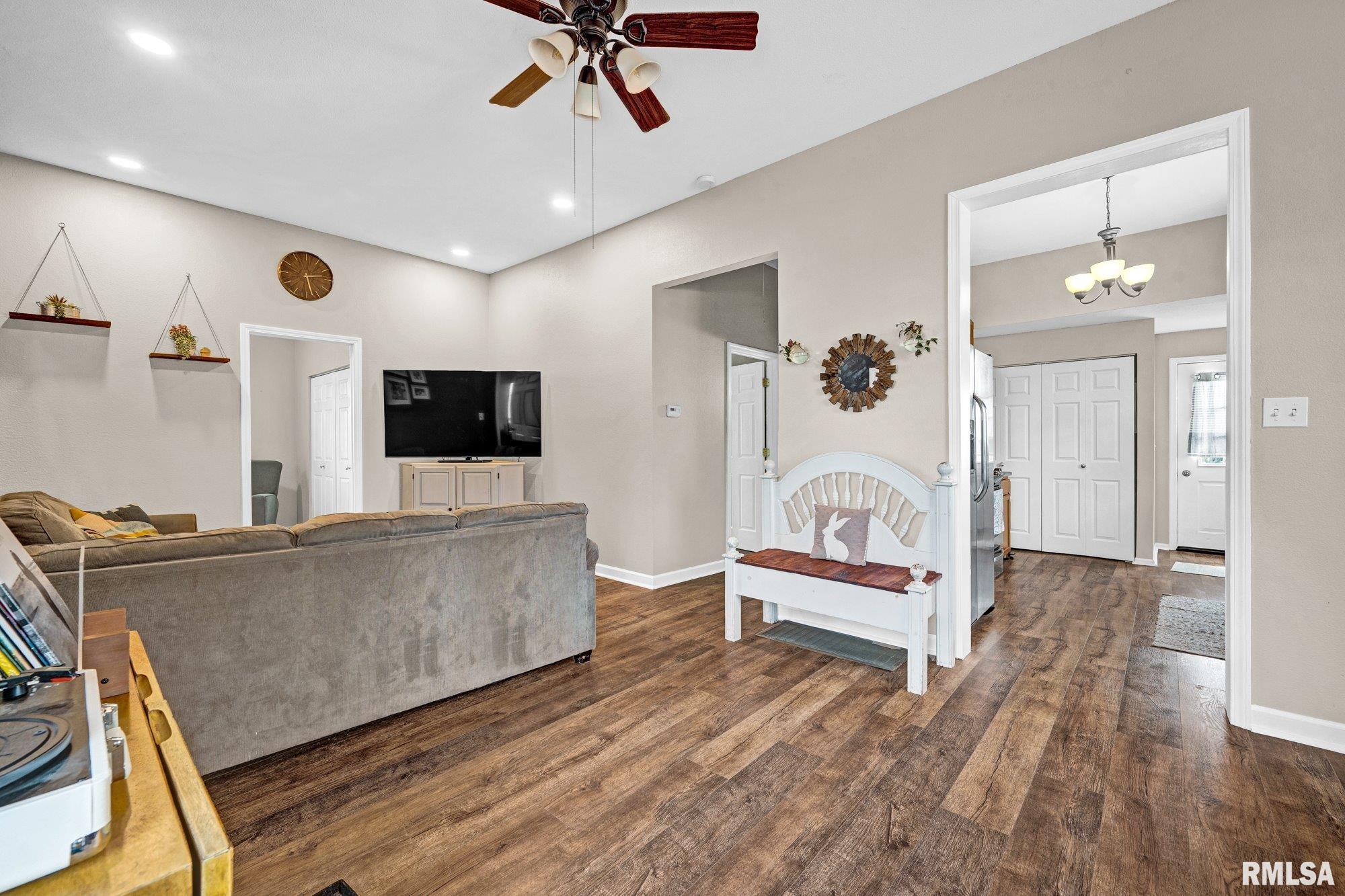 504 East Adams Street Morton, IL 61550 - Photo 3 of 39