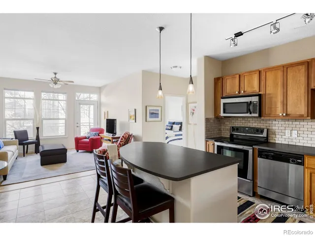 $325,000 | 13456 Via Varra, Broomfield, CO 80020