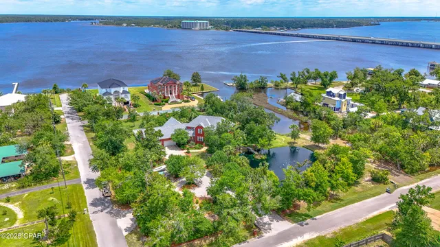 $1,988,500 | 400 West 2nd Street, Lynn Haven, FL 32444