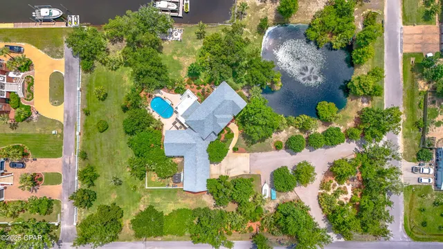 $1,988,500 | 400 West 2nd Street, Lynn Haven, FL 32444