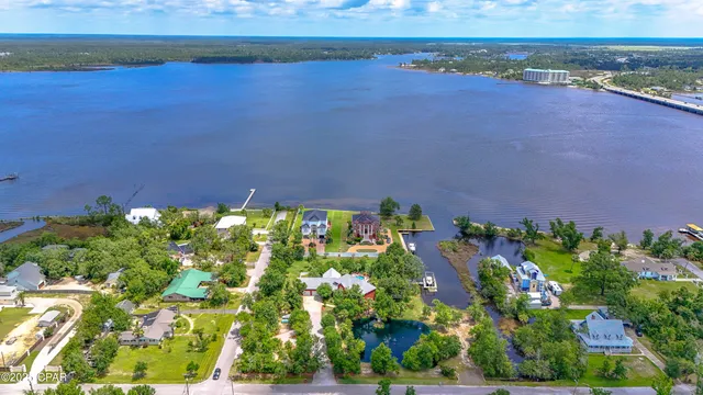 $1,988,500 | 400 West 2nd Street, Lynn Haven, FL 32444
