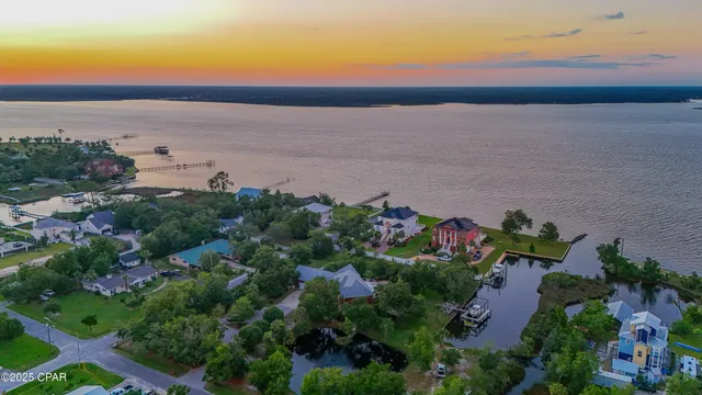 $1,988,500 | 400 West 2nd Street, Lynn Haven, FL 32444