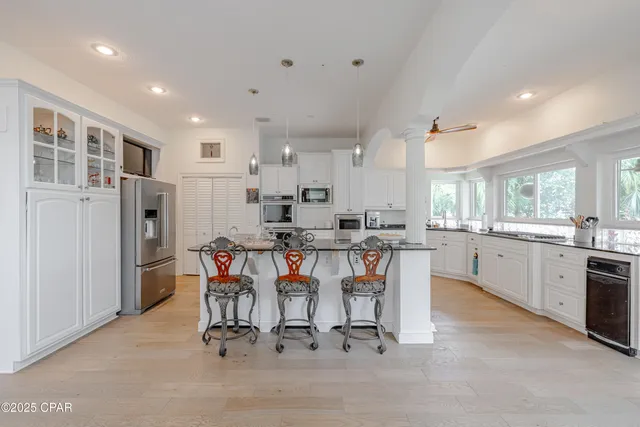 $1,988,500 | 400 West 2nd Street, Lynn Haven, FL 32444