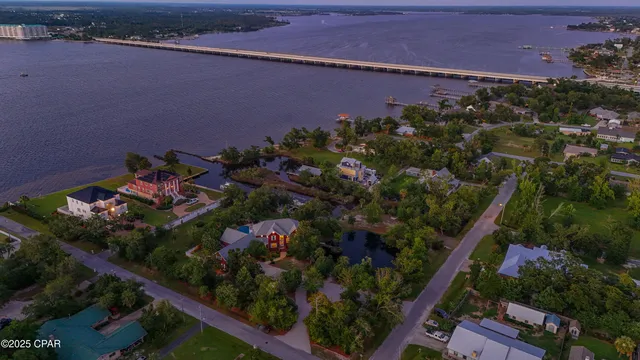 $1,988,500 | 400 West 2nd Street, Lynn Haven, FL 32444