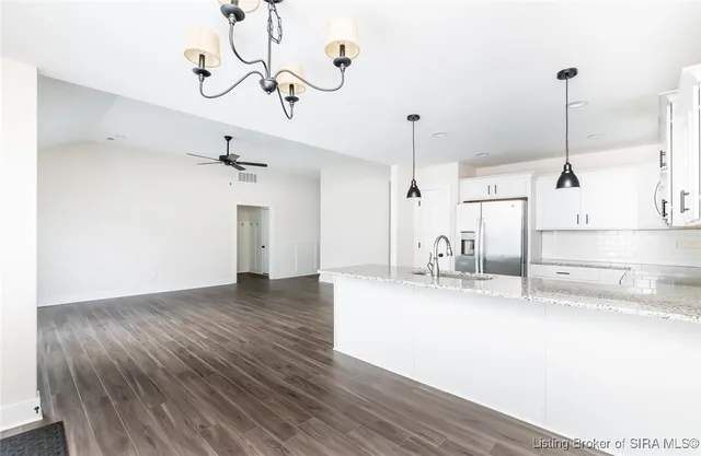 $309,900 | 4105 Cedar Creek Court, Floyds Knobs, IN 47119