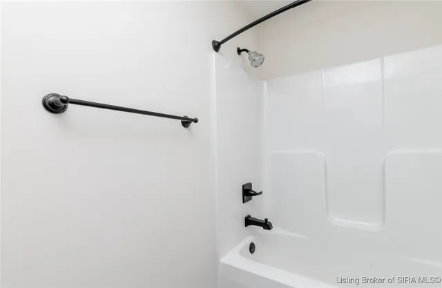 $309,900 | 4105 Cedar Creek Court, Floyds Knobs, IN 47119