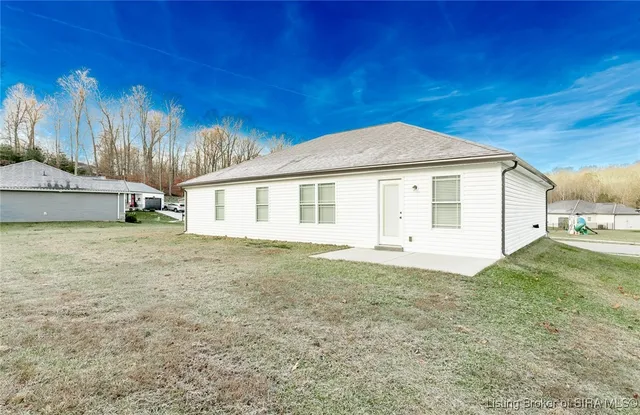 $309,900 | 4105 Cedar Creek Court, Floyds Knobs, IN 47119