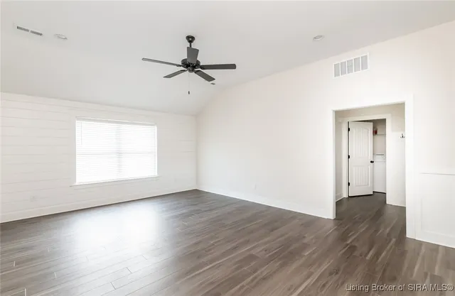 $309,900 | 4105 Cedar Creek Court, Floyds Knobs, IN 47119