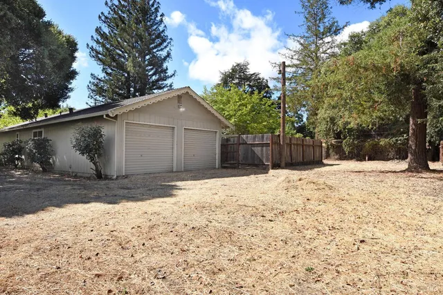$750,000 | 749 Grove Street, Sonoma, CA 95476