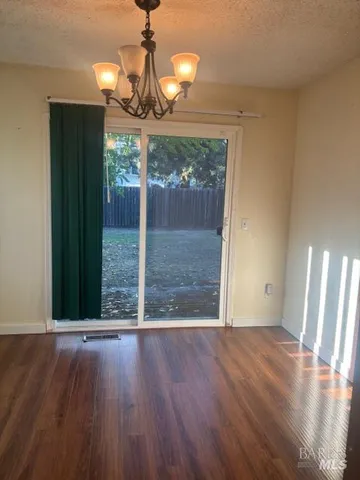 $750,000 | 749 Grove Street, Sonoma, CA 95476