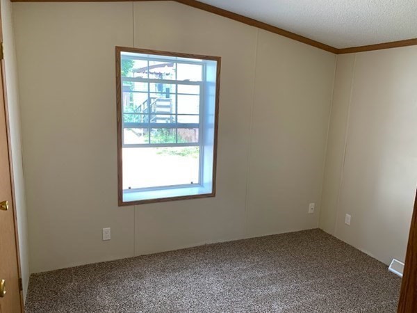 557 Southwest Cutoff, Unit 15 Worcester, MA 01607 - Photo 5 of 8