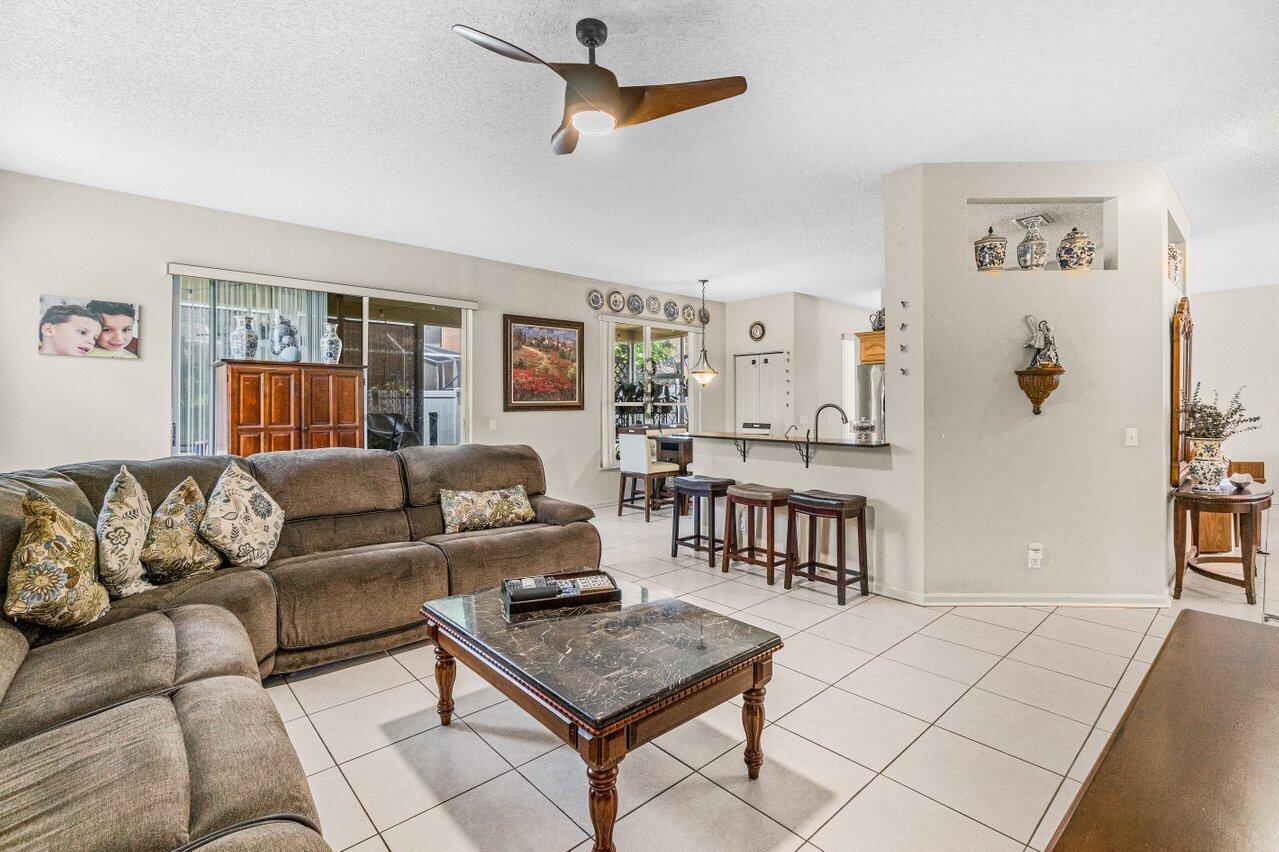 18979 Treble Lane Boca Raton, FL 33498 - Photo 11 of 32 009-18979TrebleLane-BocaRaton-FL-33498-S