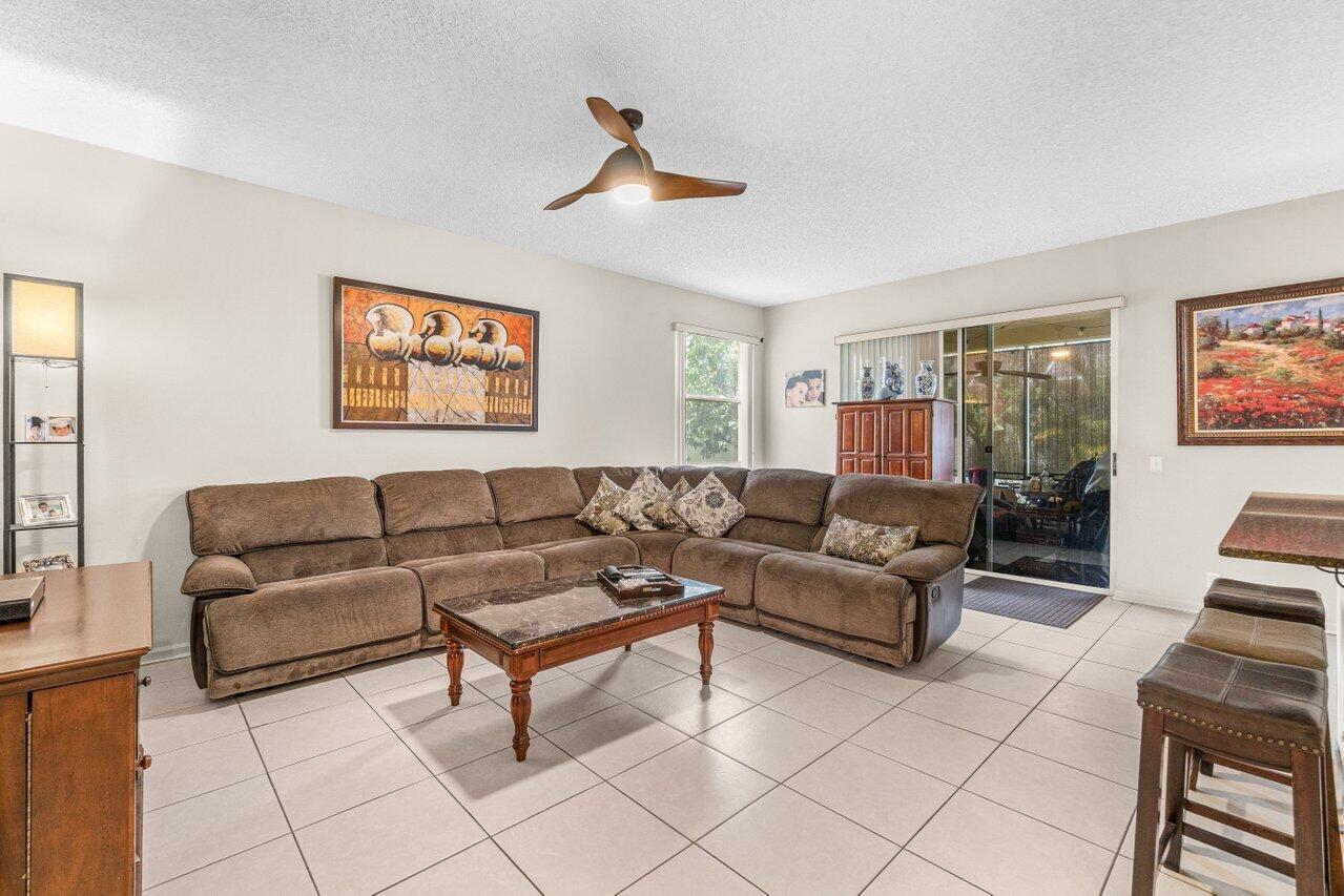 18979 Treble Lane Boca Raton, FL 33498 - Photo 12 of 32 008-18979TrebleLane-BocaRaton-FL-33498-S