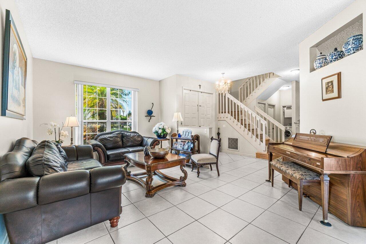 18979 Treble Lane Boca Raton, FL 33498 - Photo 3 of 32 006-18979TrebleLane-BocaRaton-FL-33498-S