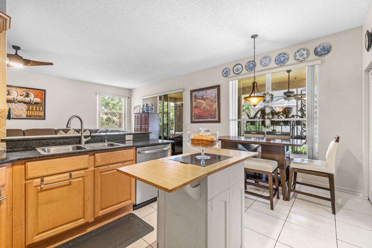 18979 Treble Lane Boca Raton, FL 33498 - Photo 9 of 32 014-18979TrebleLane-BocaRaton-FL-33498-S