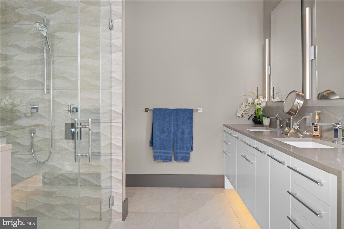 182 South Main Street New Hope, PA 18938 - Photo 38 of 74 Second Floor Additional Primary Bathroom