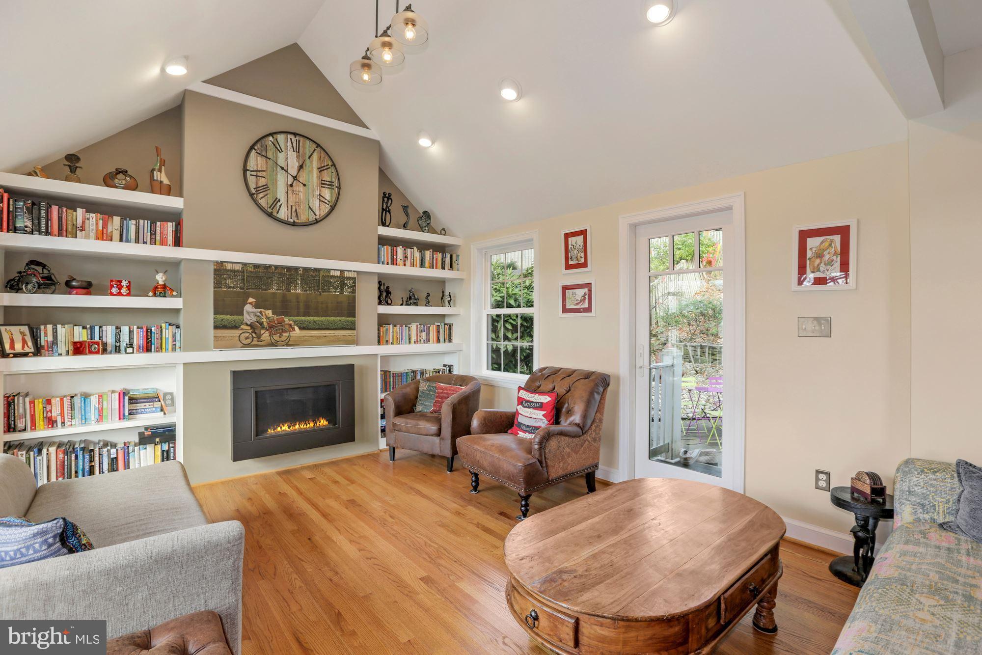 6701 Barr Road Bethesda, MD 20817 - Photo 10 of 42 Gallery Image 10