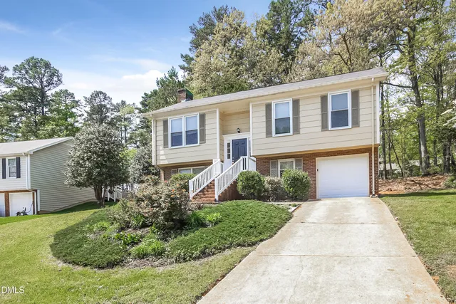 $2,225 | 7809 Foxwood Drive, Raleigh, NC 27615