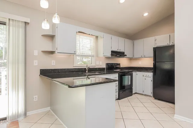 $2,225 | 7809 Foxwood Drive, Raleigh, NC 27615