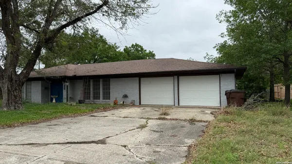 $260,000 | 906 Merritt Drive, Lockhart, TX 78644