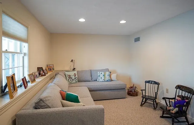 $824,000 | 22 Center Village Drive, Unit 22, Concord, MA 01742