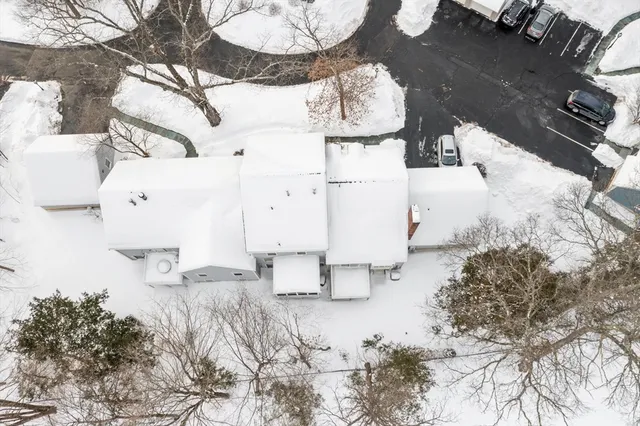 $824,000 | 22 Center Village Drive, Unit 22, Concord, MA 01742