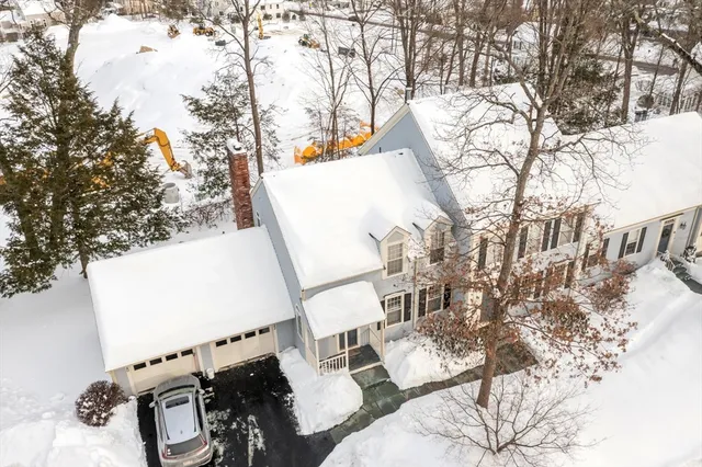 $824,000 | 22 Center Village Drive, Unit 22, Concord, MA 01742