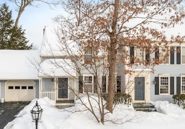 $824,000 | 22 Center Village Drive, Unit 22, Concord, MA 01742