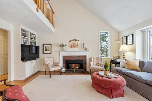 $824,000 | 22 Center Village Drive, Unit 22, Concord, MA 01742