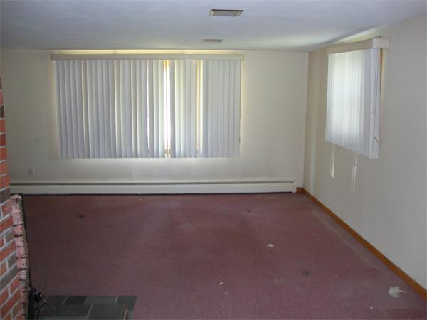 21 Venus Drive Worcester, MA 01605 - Photo 11 of 13