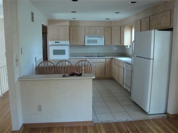21 Venus Drive Worcester, MA 01605 - Photo 5 of 13
