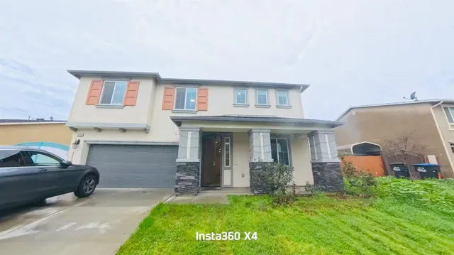 $495,000 | 3935 East Myrtle Avenue, Visalia, CA 93292