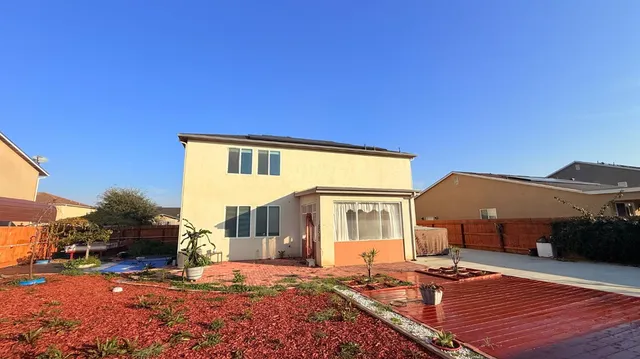 $495,000 | 3935 East Myrtle Avenue, Visalia, CA 93292