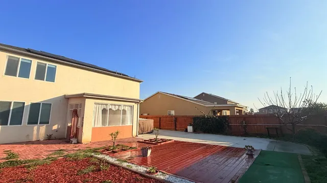 $495,000 | 3935 East Myrtle Avenue, Visalia, CA 93292