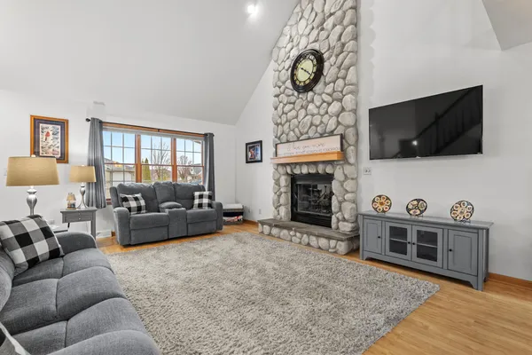 $393,700 | 210 Kettle Ridge Circle, Glenbeulah, WI 53023