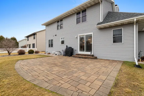 $393,700 | 210 Kettle Ridge Circle, Glenbeulah, WI 53023