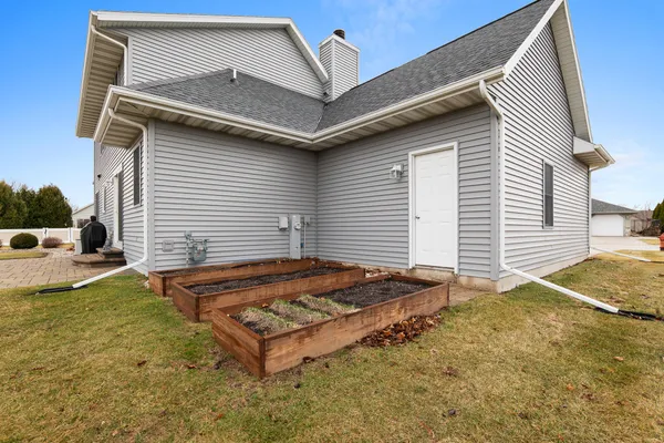 $393,700 | 210 Kettle Ridge Circle, Glenbeulah, WI 53023