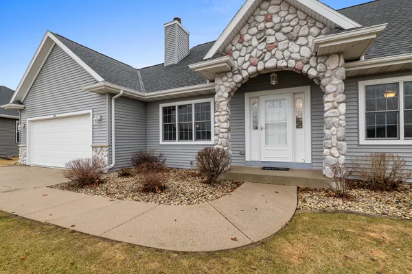 $393,700 | 210 Kettle Ridge Circle, Glenbeulah, WI 53023