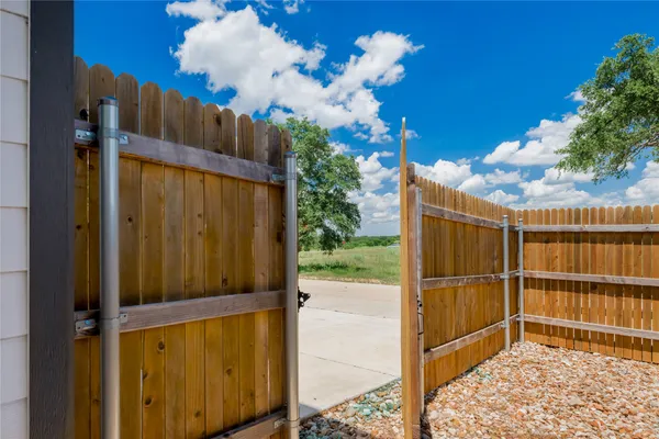 $1,989 | 2540 Acoma Lane, Leander, TX 78641