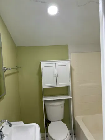 $1,350 | 4204 North Browning Drive, Unit EFFICIENCY IN BACK, Gun Club Estates, FL 33406