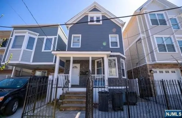 $2,000 | 226 Fairmount Avenue, Unit 1, Newark, NJ 07103