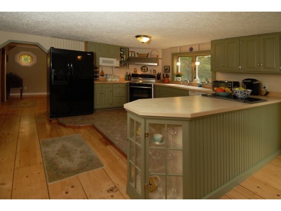 128 Moose Mountain Road Brookfield, NH 03872 - Photo 9 of 35 Gallery Image 9