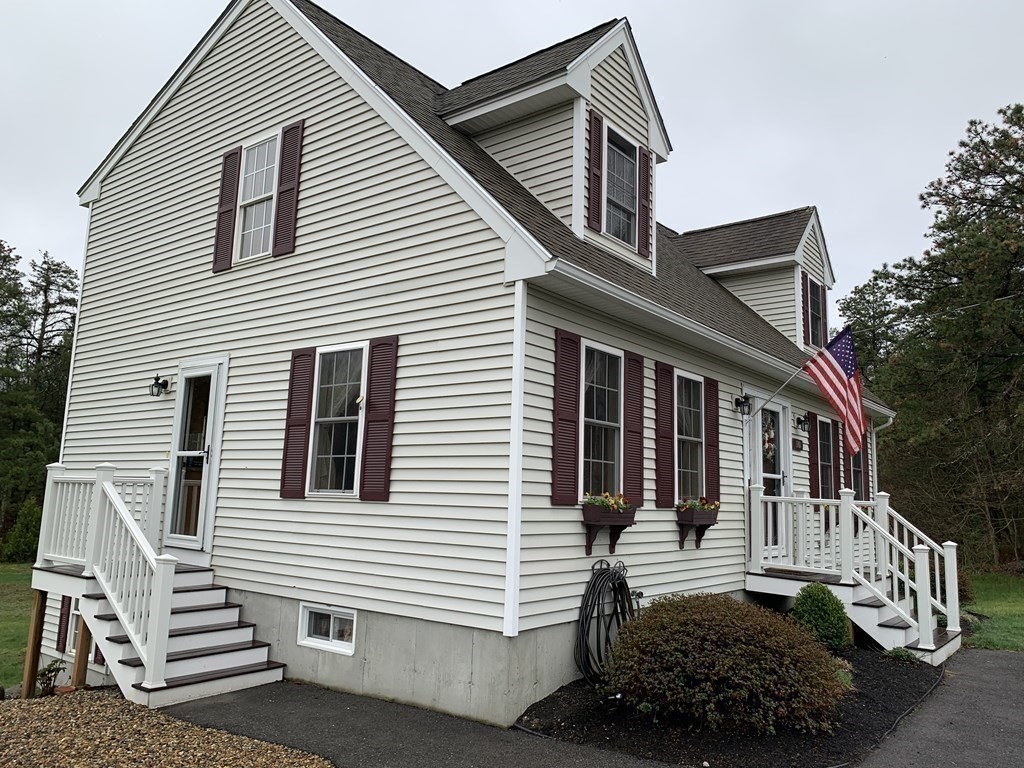 110 Ruggles Street Hardwick, MA 01031 - Photo 3 of 39